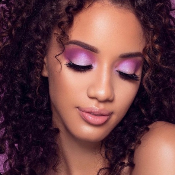 NEW Marc Jacobs Beauty O!Mega Gel Powder Shadow Runway Collection in Violet 💜 - Picture 1 of 6